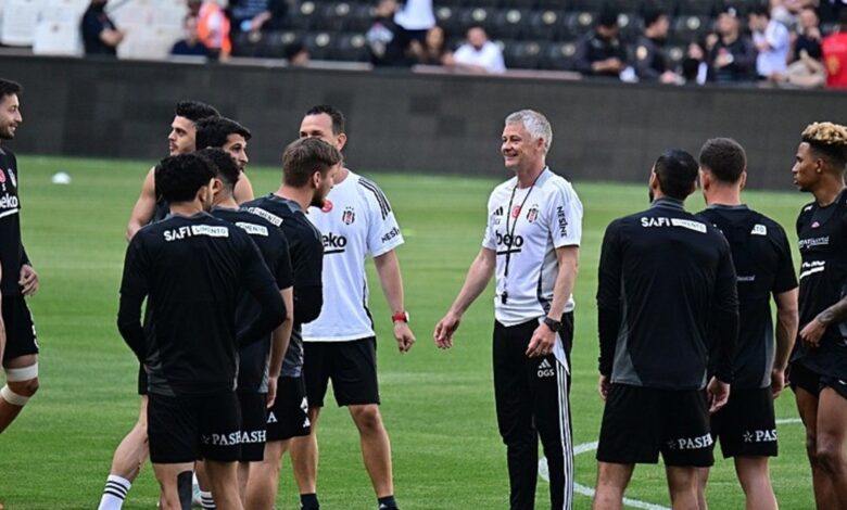 Beşiktaş'tan taraftara açık antrenman 1 besiktastan taraftara acik antrenman RsgZxyxA