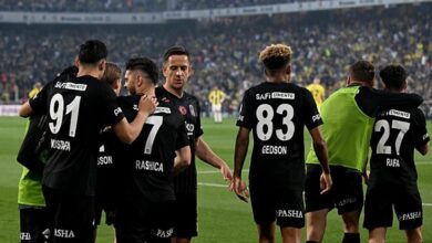 besiktastan taraftara acik antrenman z8NcOgyU