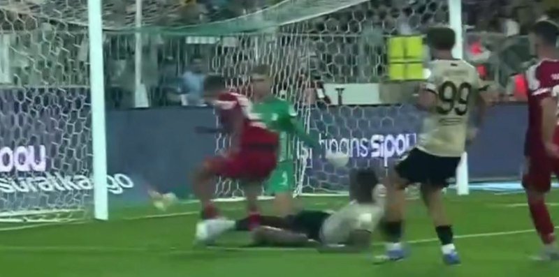 sipay bodrum fk besiktas macinda penalti karari iste o pozisyon 0