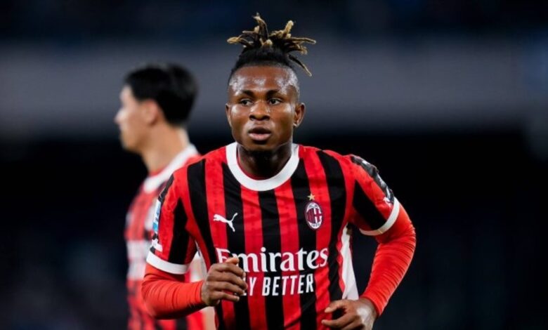 besiktas ve fenerbahce transferde karsi karsiya milanli kanadin menajeri 2 takimla da gorusecek TNcSDZm9