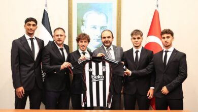 besiktasta 4 genc futbolcuyla profesyonel sozlesme imzalandi BsLRd8PE