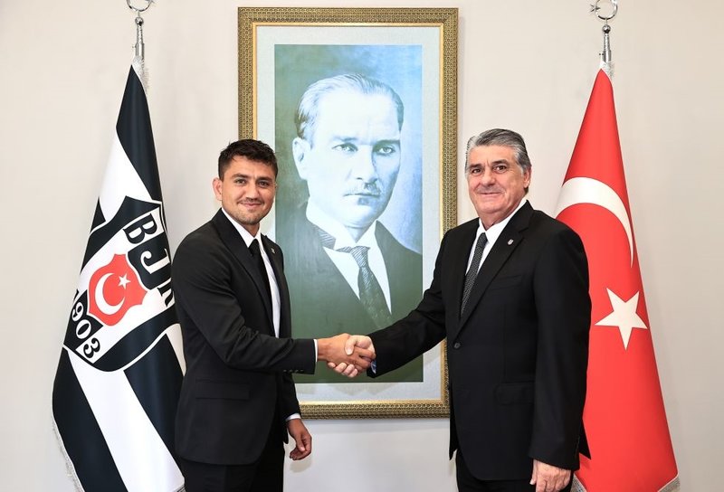 Beşiktaş'ta Serdal Adalı ve Cengiz Ünder bir araya geldi! 2 besiktasta serdal adali ve cengiz under bir araya geldi 0 TlOnO6fn