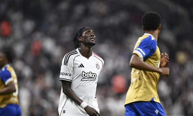 Beşiktaş'ta Sergen Yalçın ile Tammy Abraham arasında kritik görüşme! 1 besiktasta sergen yalcin ile tammy abraham arasinda kritik gorusme ZsBPmfcl