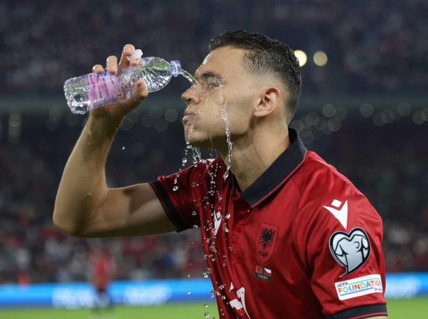 kristjan asllani kimdir kac yasinda ve nereli asllani istatistikleri 3 kkvh1qAT